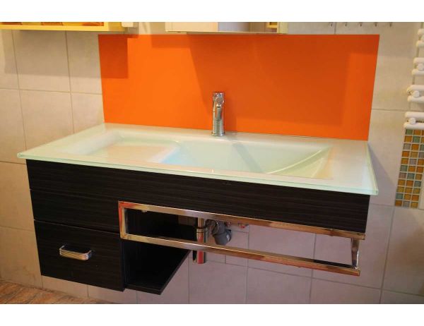 Waschbecken Spritzschutz